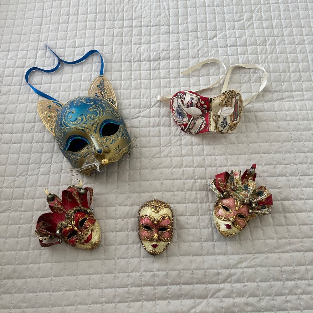 Venezia Decorative Mask Set - Blue, Red, Gold, Cream